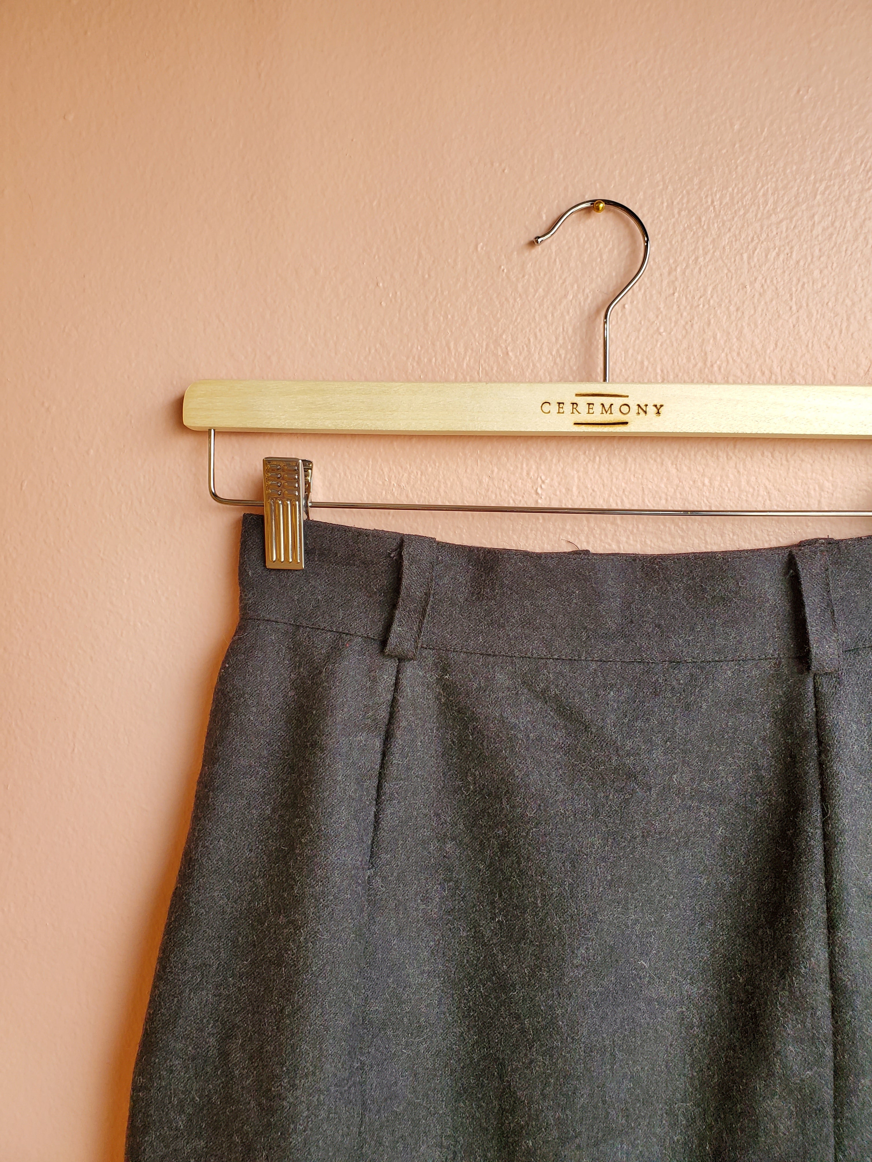 Un Jour Ailleurs Charcoal Wool Skirt / Size 36