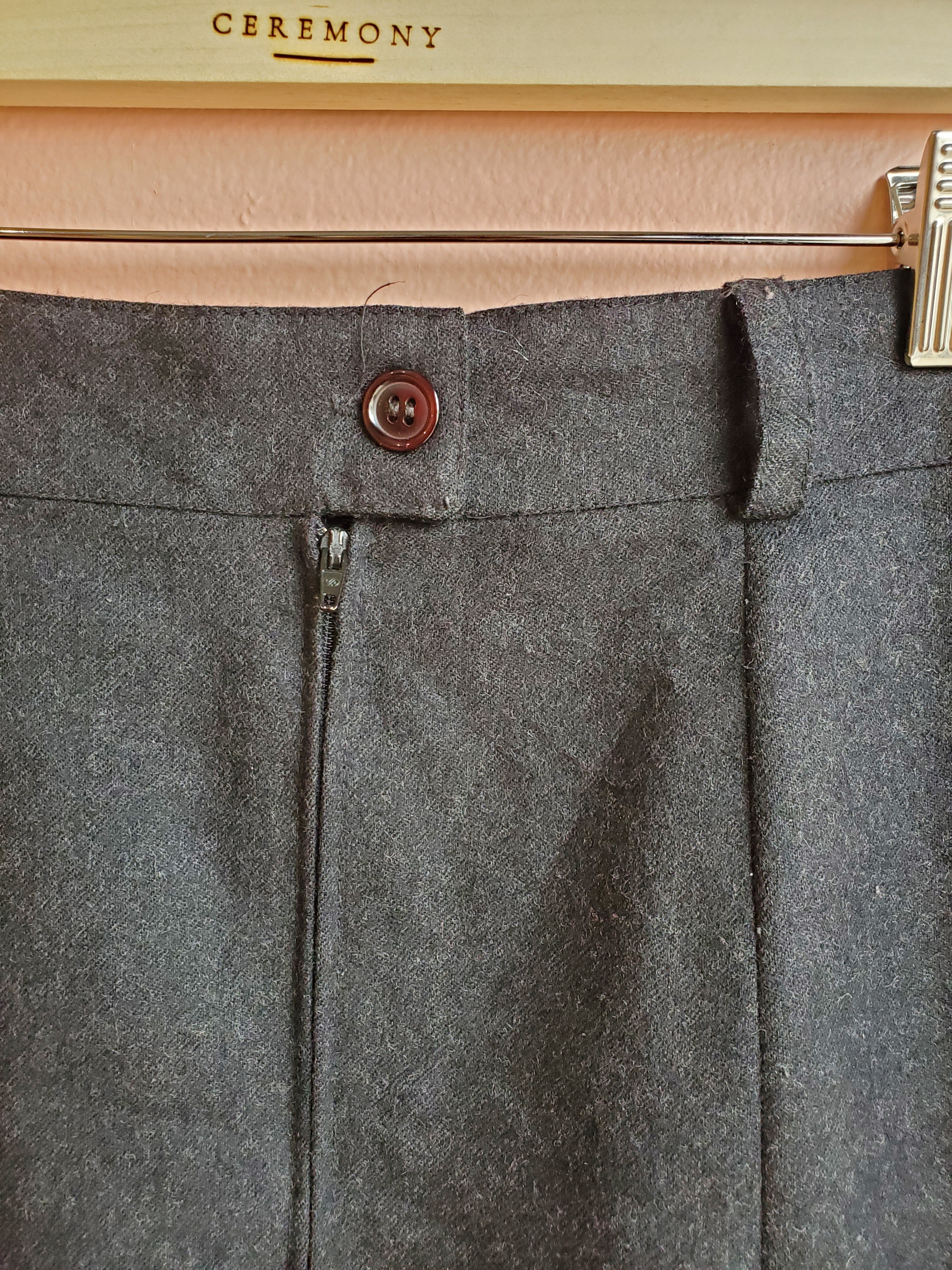 Un Jour Ailleurs Charcoal Wool Skirt / Size 36