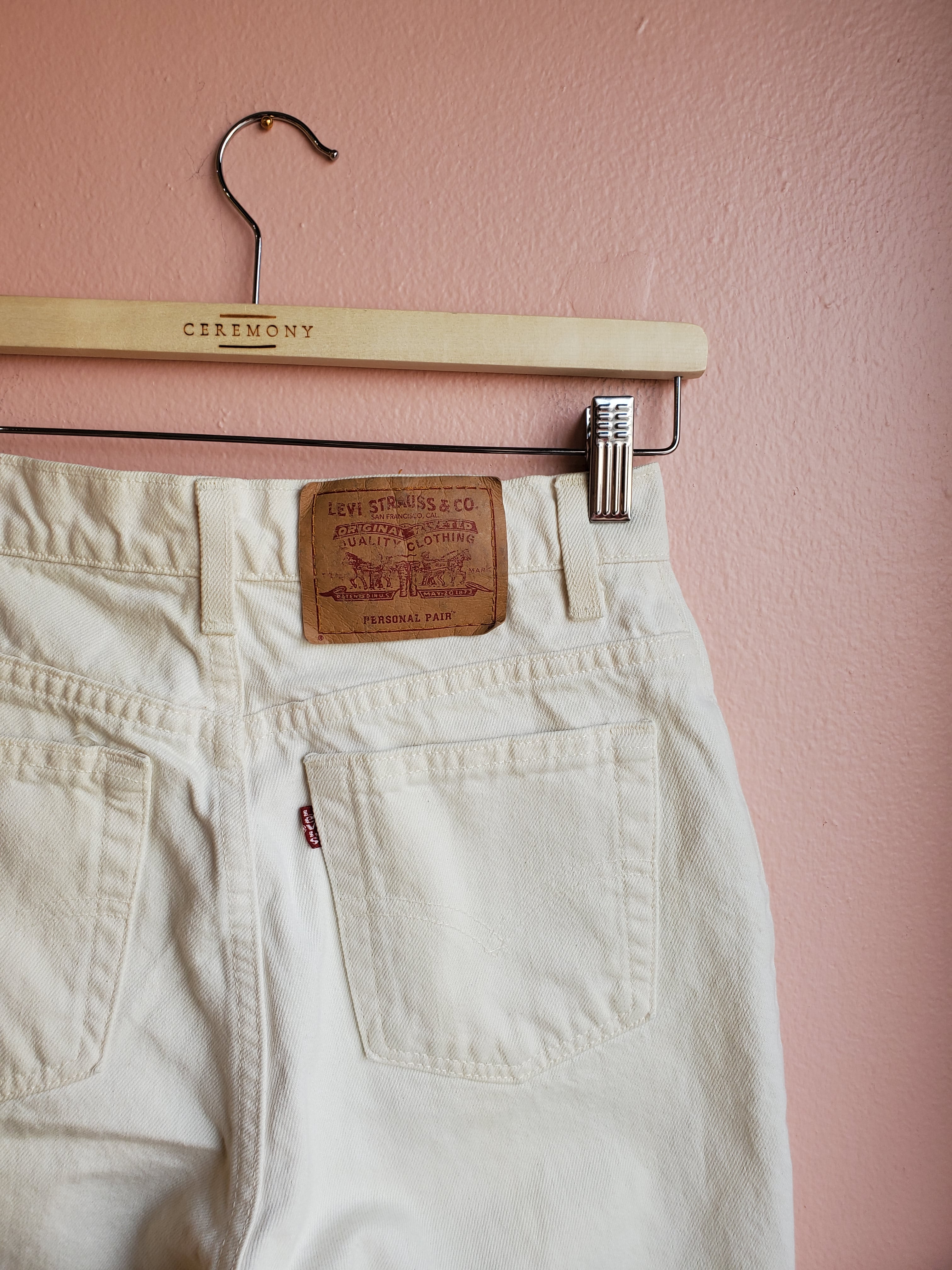 Vintage Levis White Personal Pair / Size 26