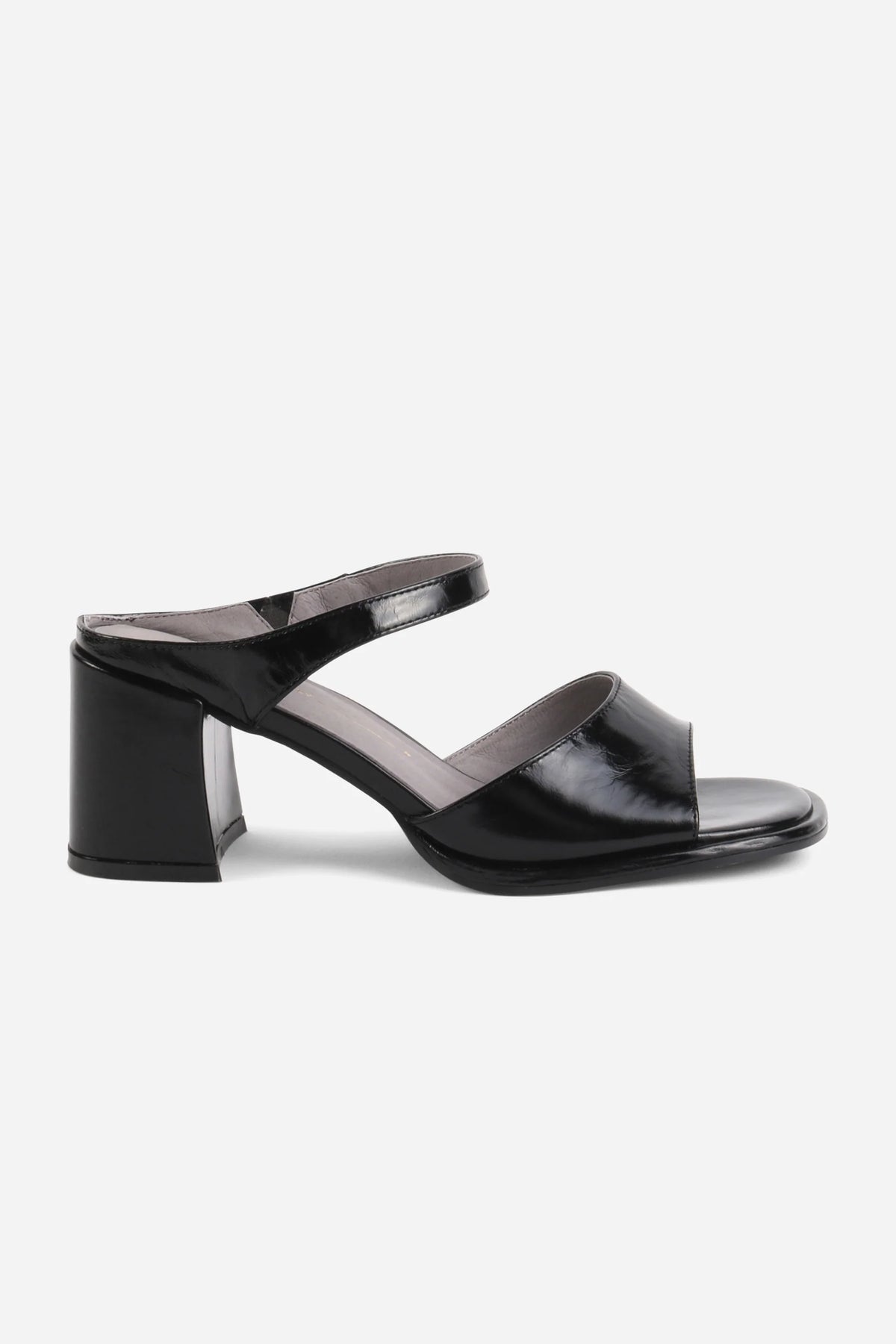APEX BLOCK HEEL SANDAL / BLACK