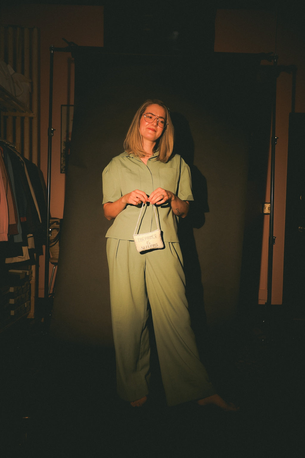 PLEATED BACK BUTTON DOWN SHIRT