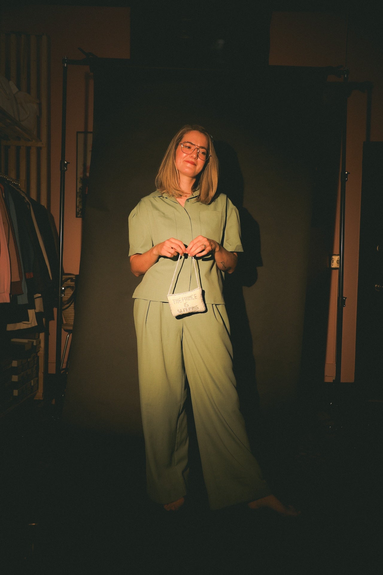 PLEATED BACK BUTTON DOWN SHIRT