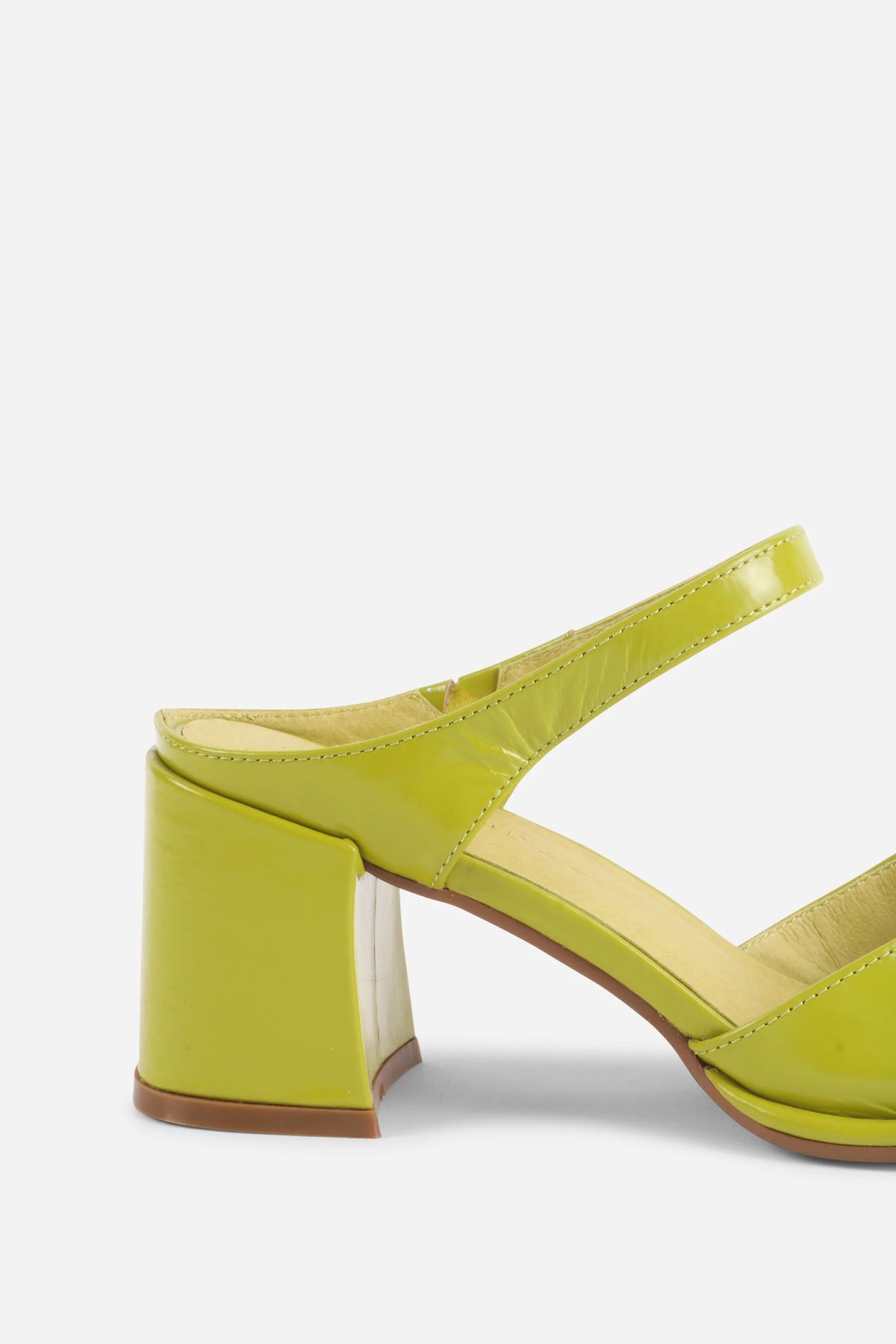 APEX BLOCK HEEL SANDAL / PISTACHIO