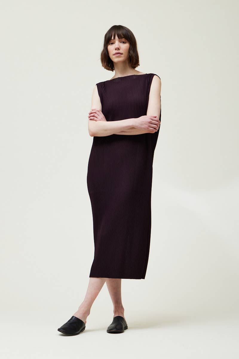 Gini Pleated Midi Dress / Aubergine