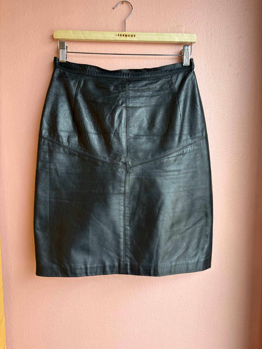 Beged-Or Black Leather Pencil Miniskirt / Size 12