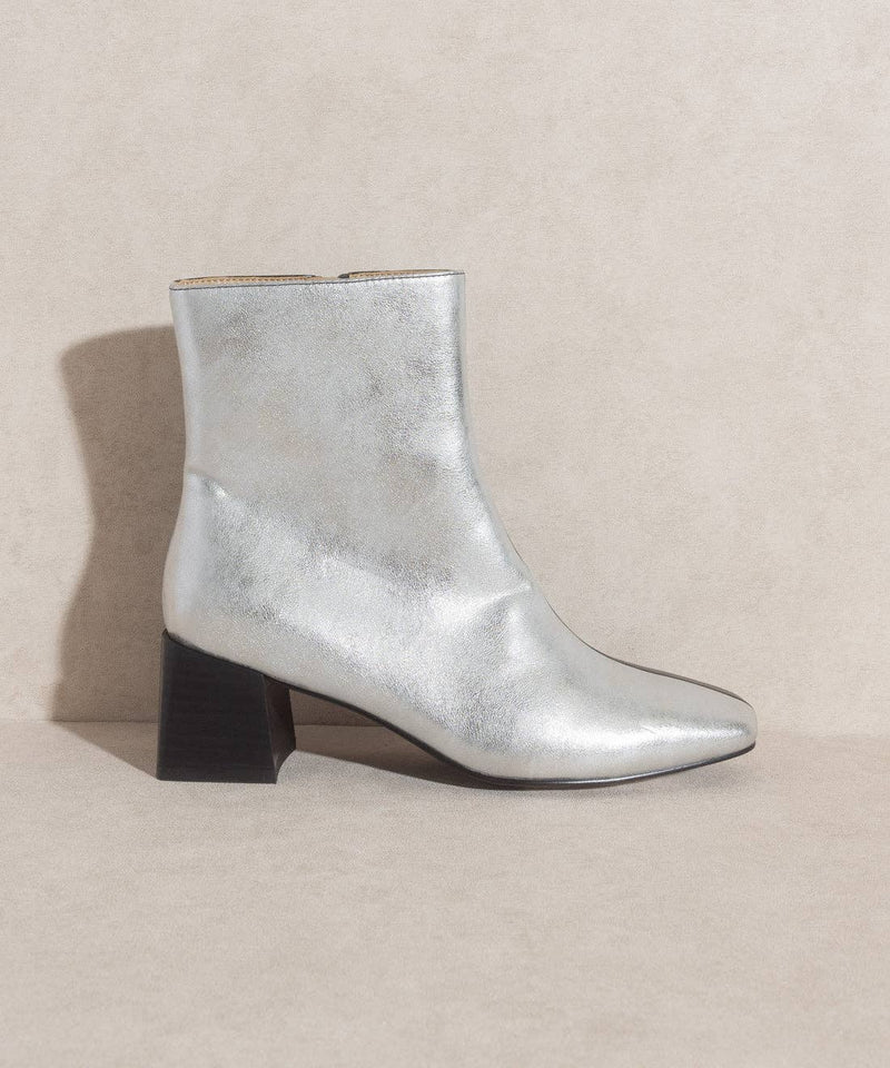 Georgia Boot / Silver Chroma