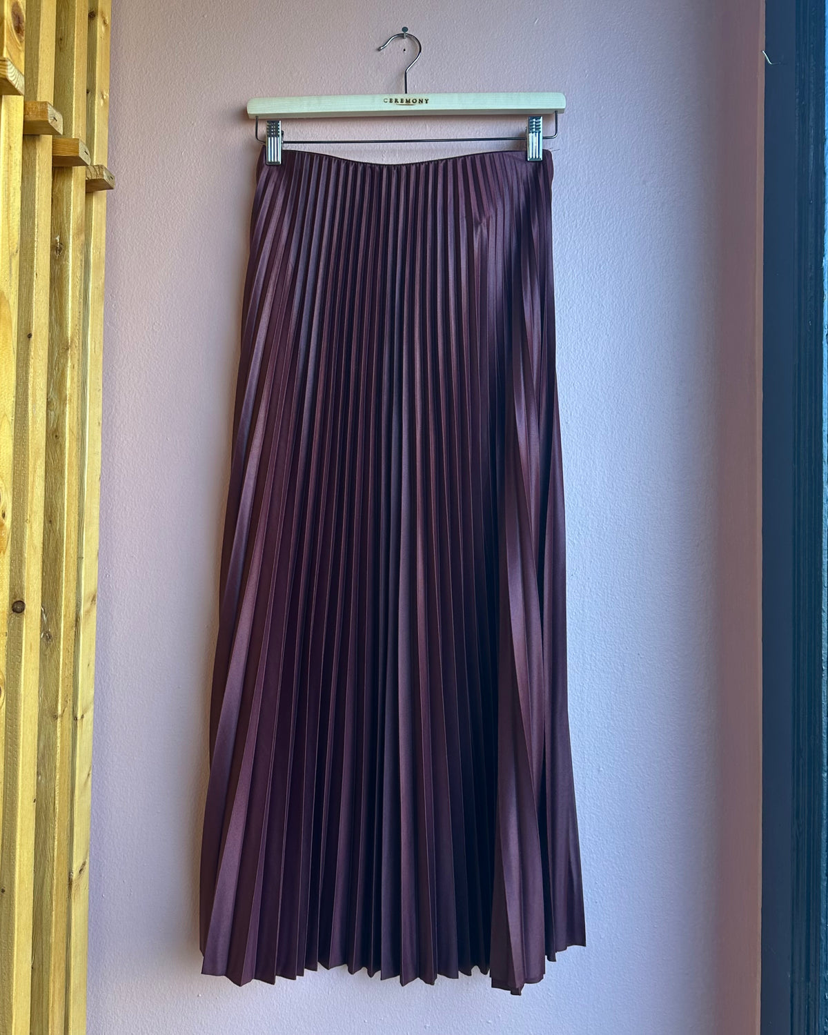Burgundy Pleated Maxi Skirt / One Size