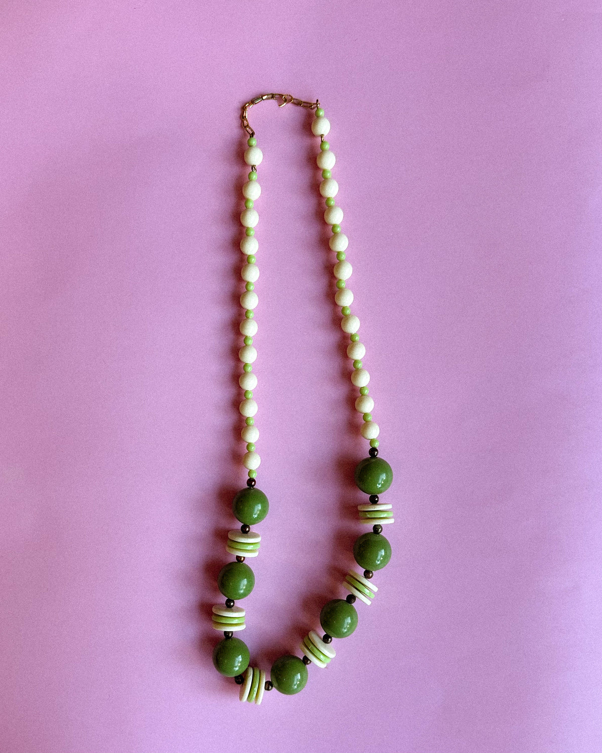 Vintage Necklace / Green & Cream