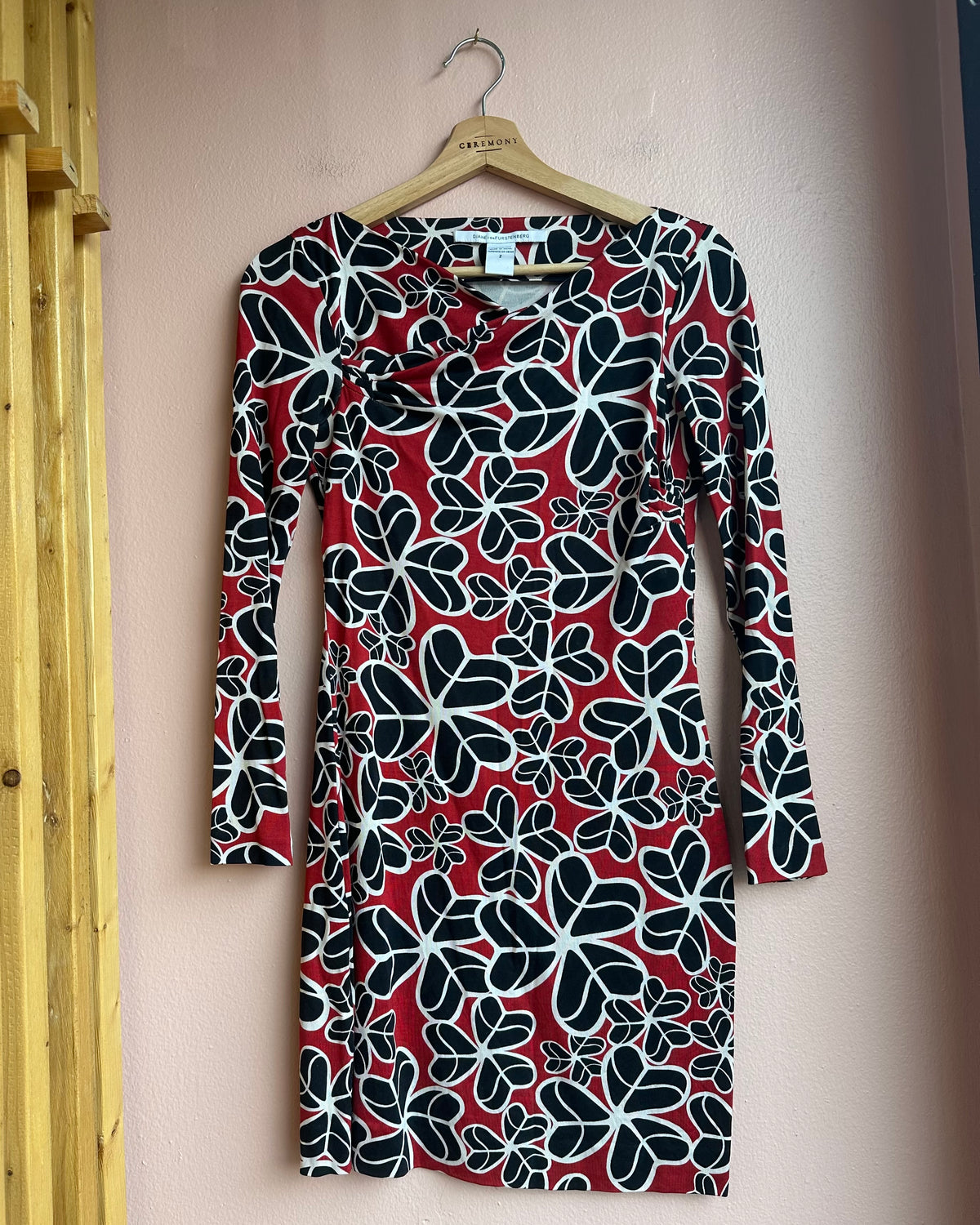 Diane Von Furstenberg Red Print Silk Mini Dress / Sz XS