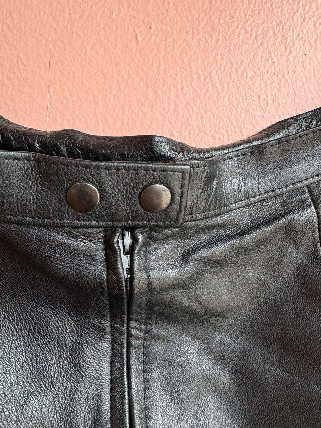 Beged-Or Black Leather Pencil Miniskirt / Size 12