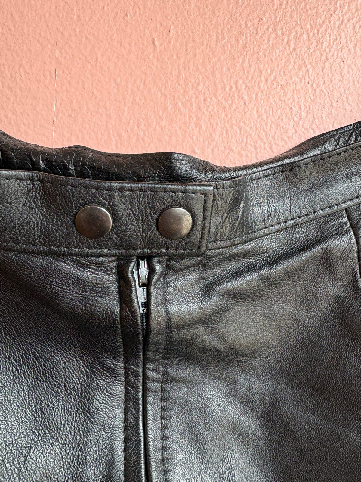 Beged-Or Black Leather Pencil Miniskirt / Size 12
