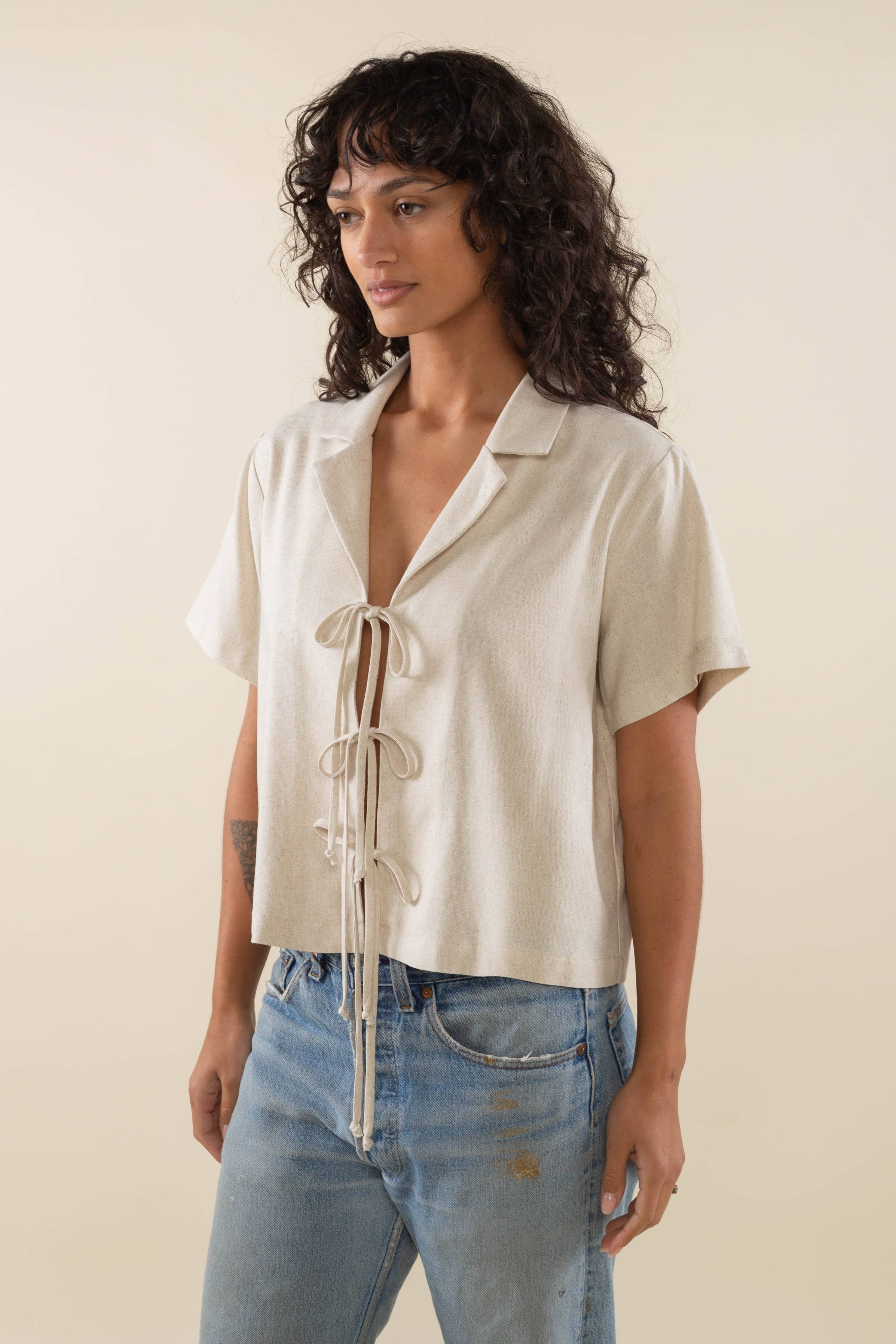 Nico Linen Short Sleeve Tie Blouse