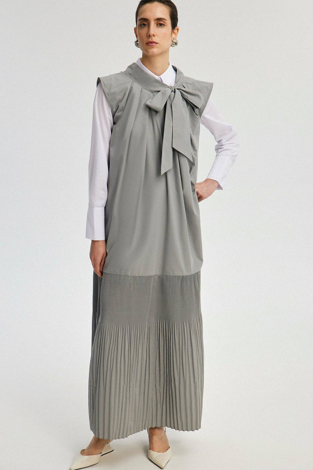 Collar Tied Pleated Dress