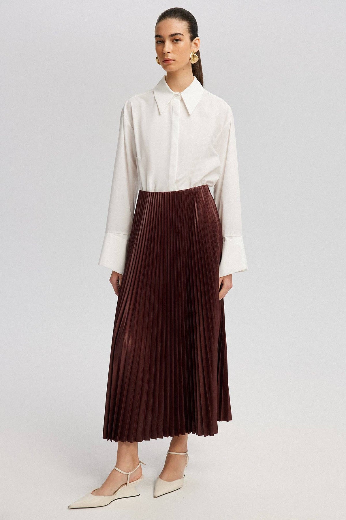 Burgundy Pleated Maxi Skirt / One Size