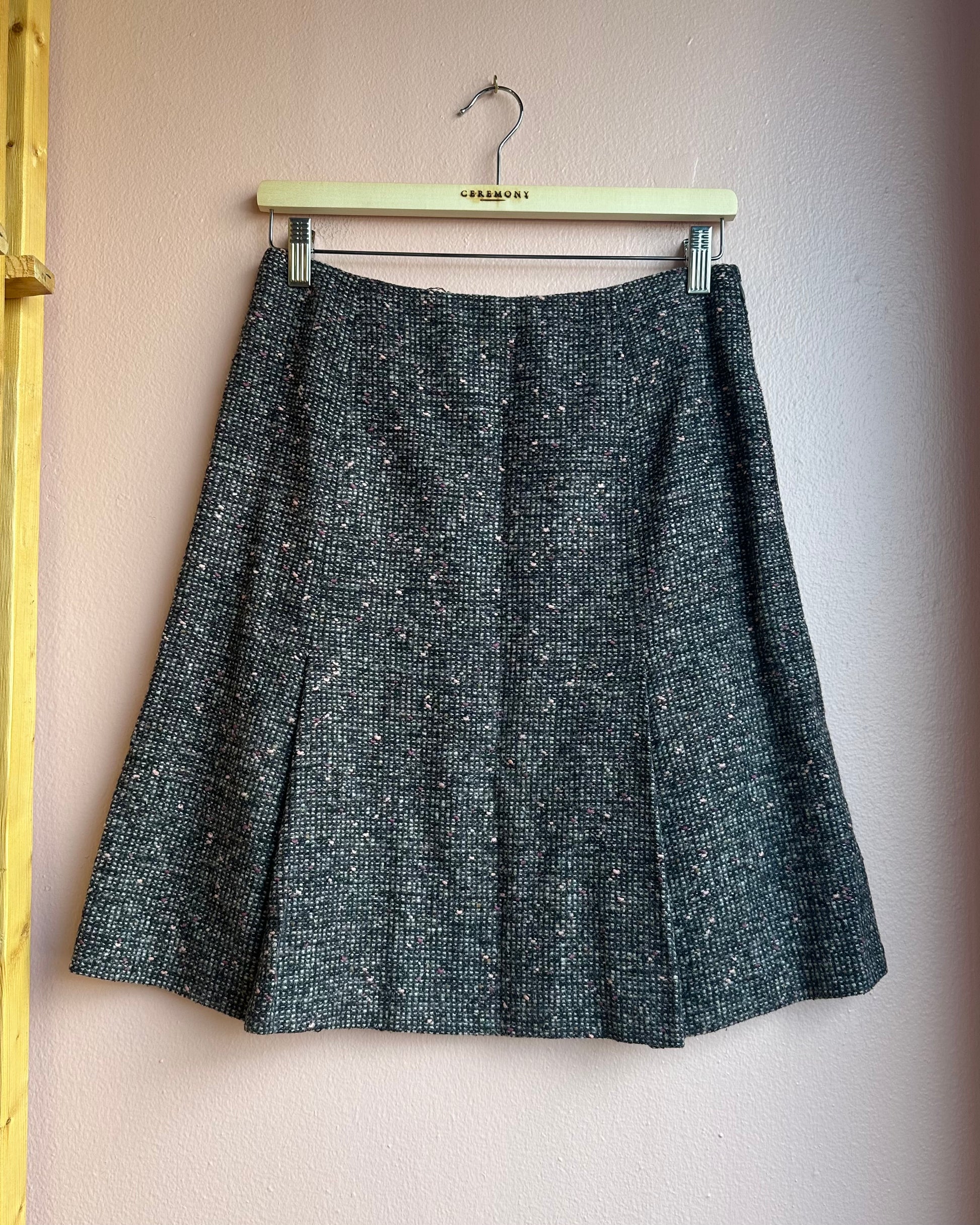 Max Mara Wool Skirt / Size 4