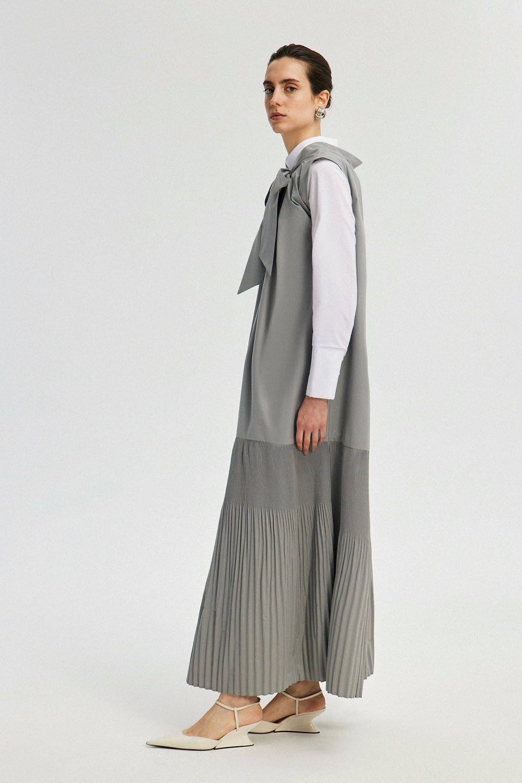 Collar Tied Pleated Dress