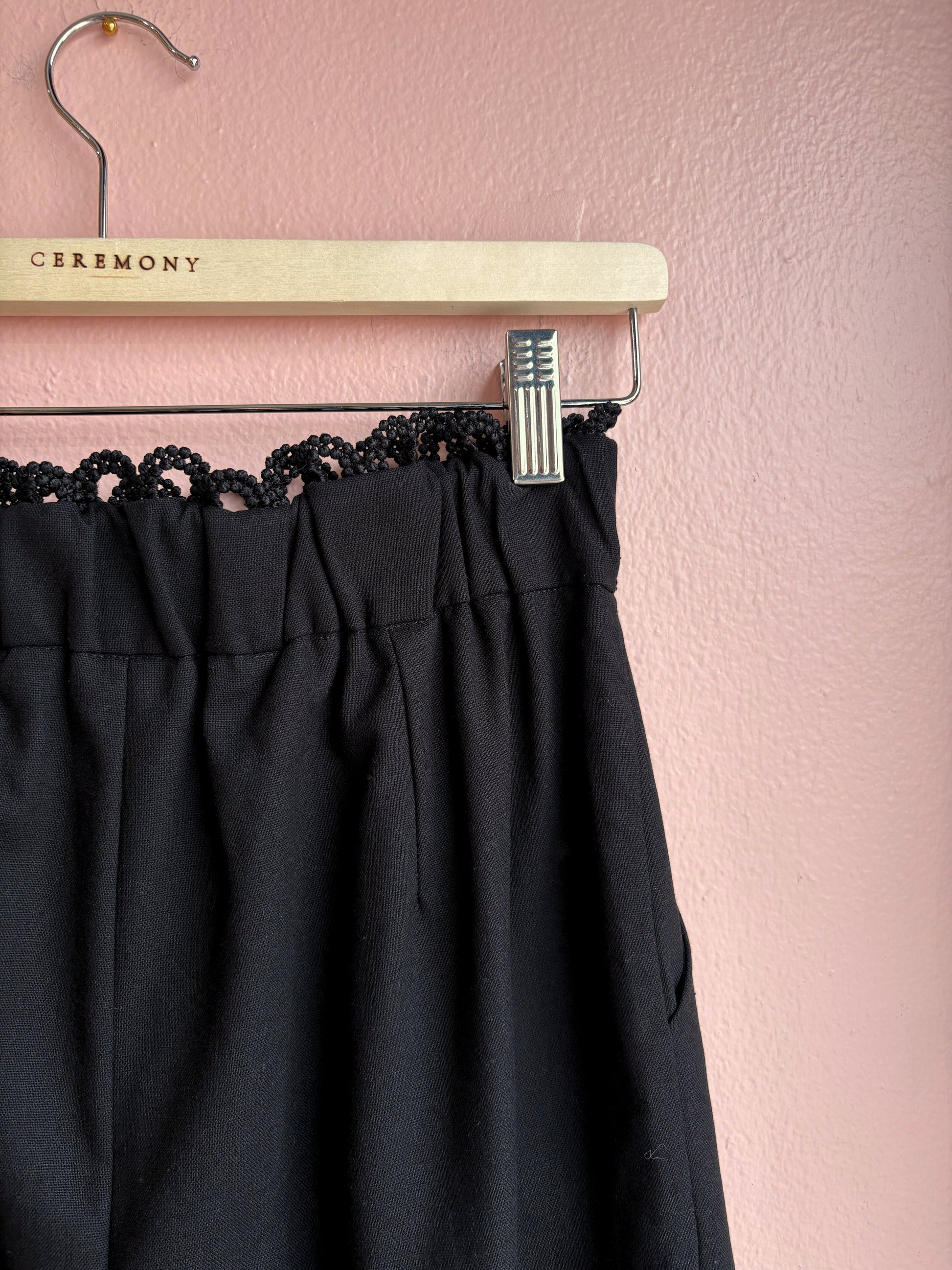 Suela Pants / Black