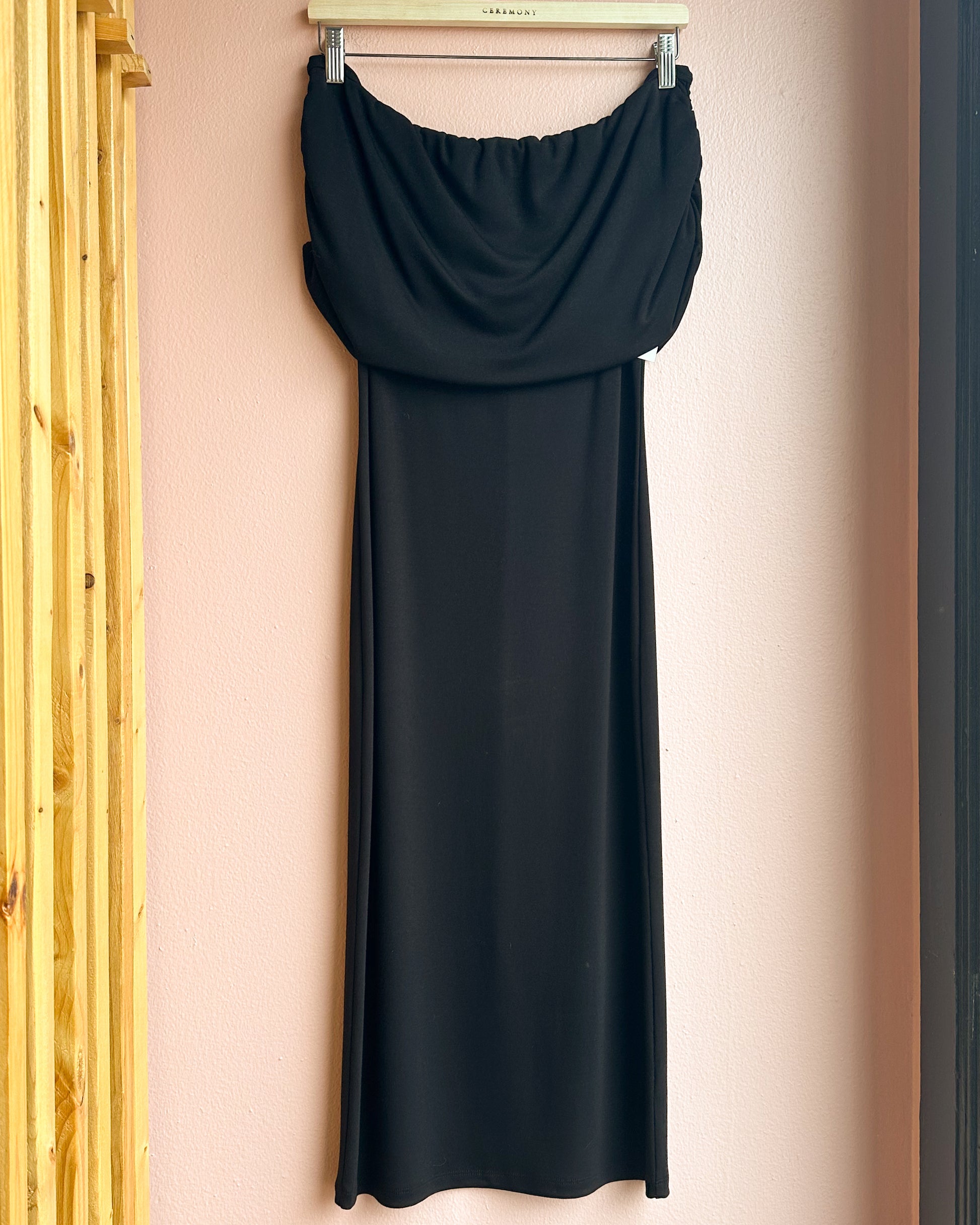 Cora Off-Shoulder Dress in Black
