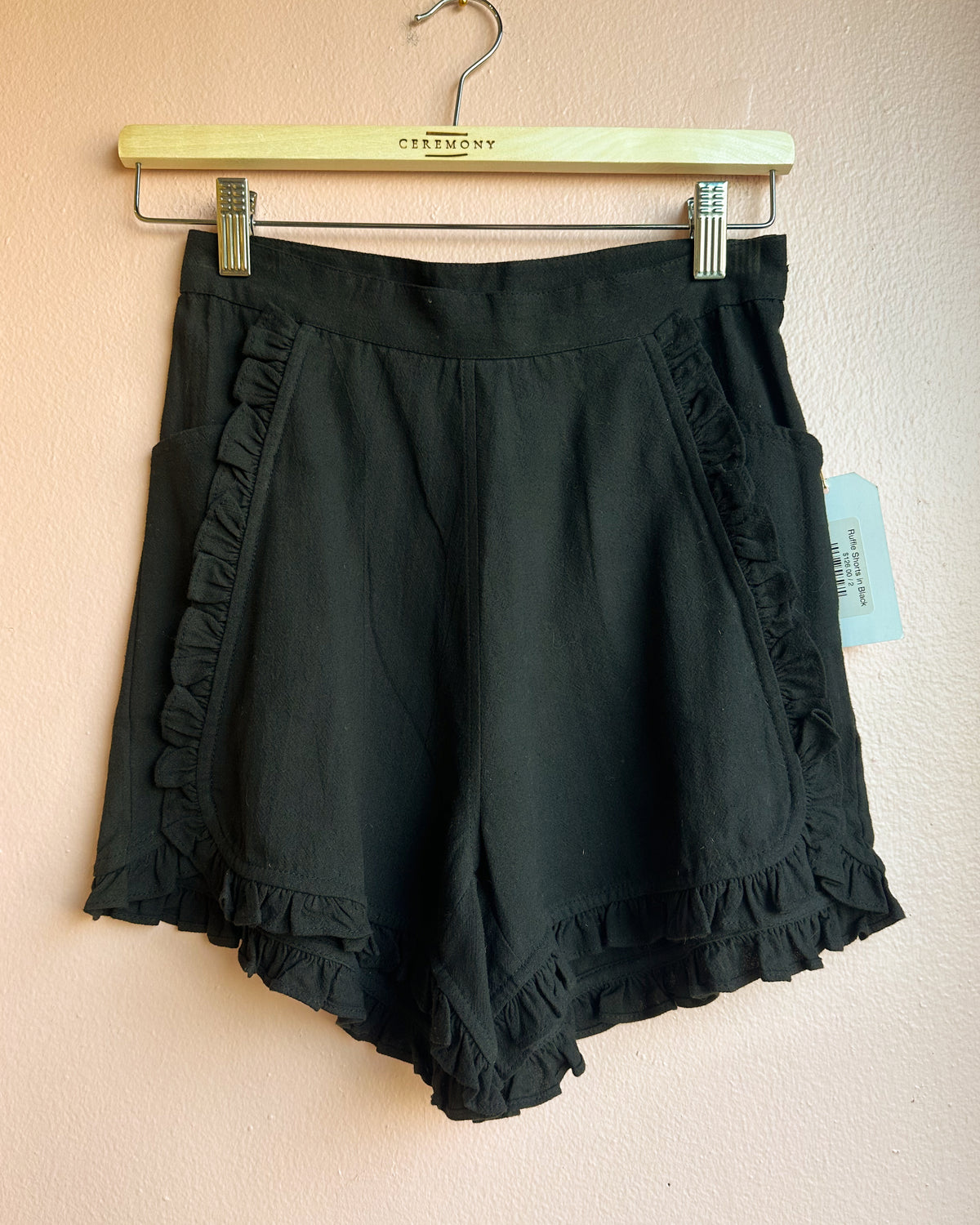 Ruffle Shorts in Black