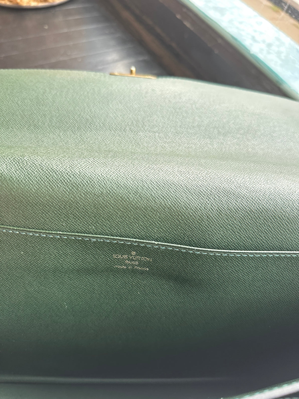 Louis Vuitton Serviette President Green Taiga Briefcase
