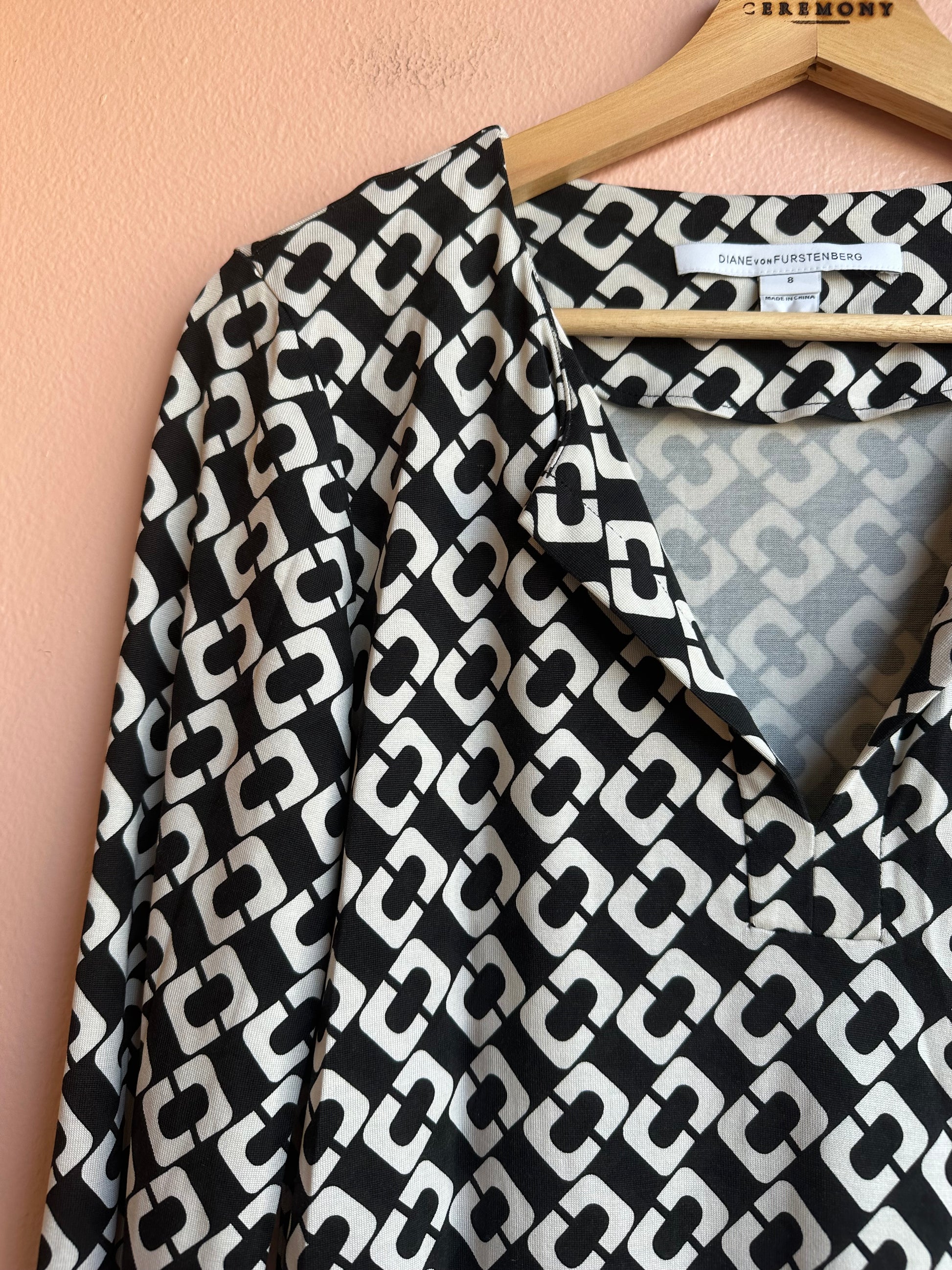 Diane Von Furstenberg B&W Dress / Size 8