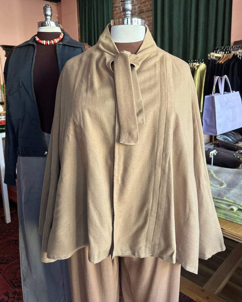 Wool Poncho / One Size