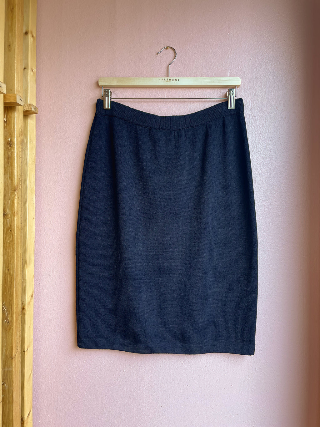 St. John Navy Blue Knit Pencil Skirt / Size 8