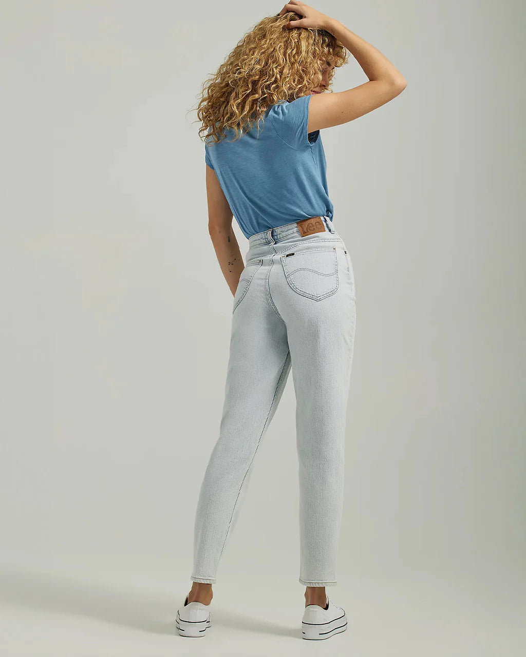 Stella Tapered Jeans / Bright Light Skies