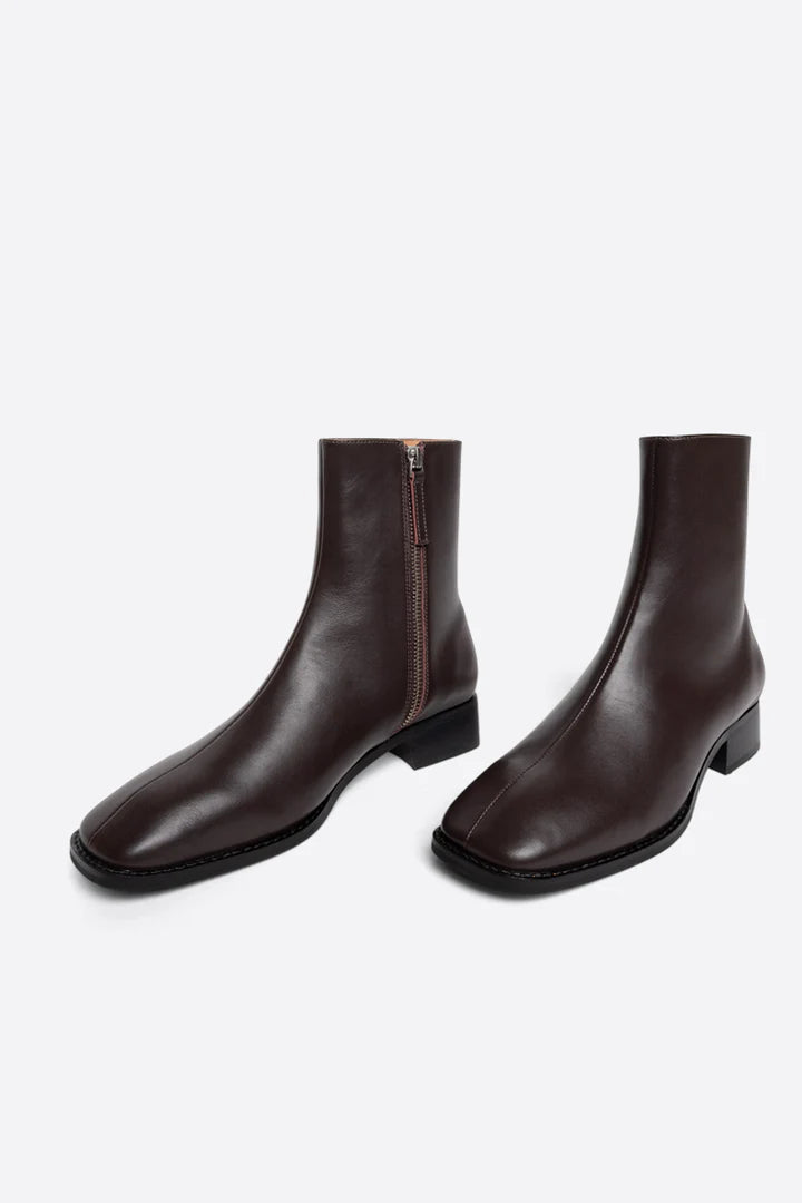 Tour Boot in Chocolate Leather