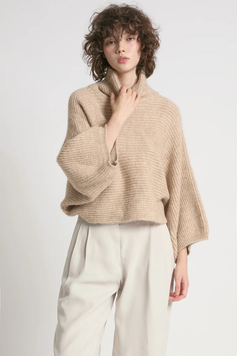 Cropped Cocoon Sweater / Sand