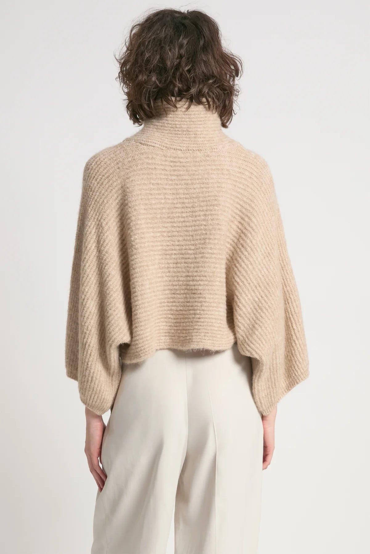 Cropped Cocoon Sweater / Sand