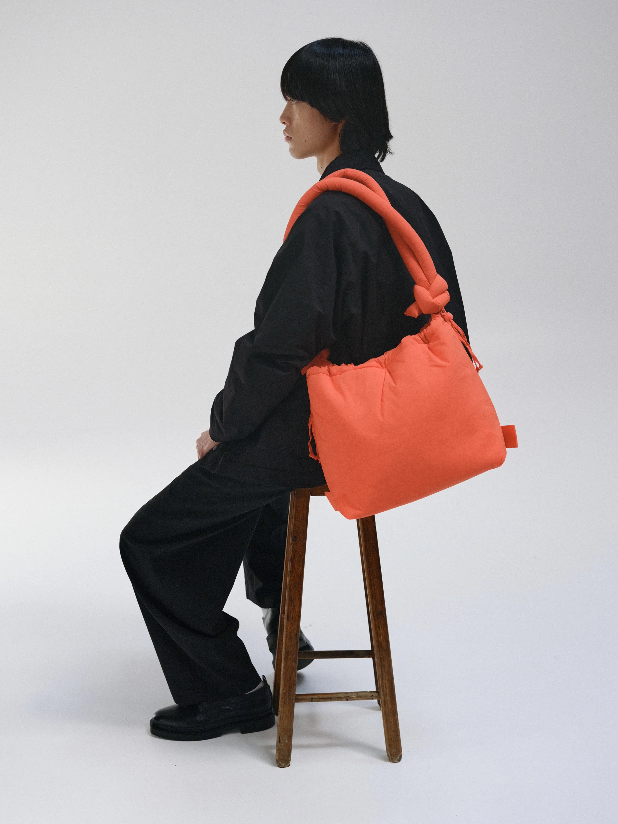 Ona Soft Bag in Coral