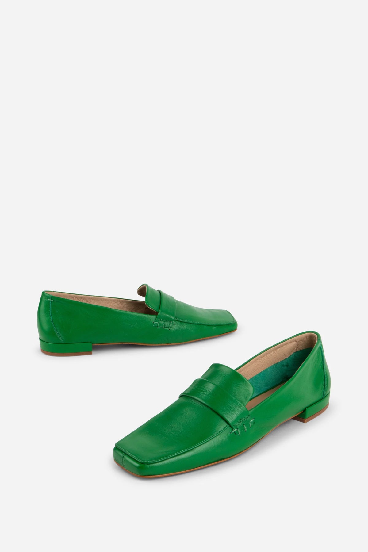 Pinky Loafers in Grass Leather