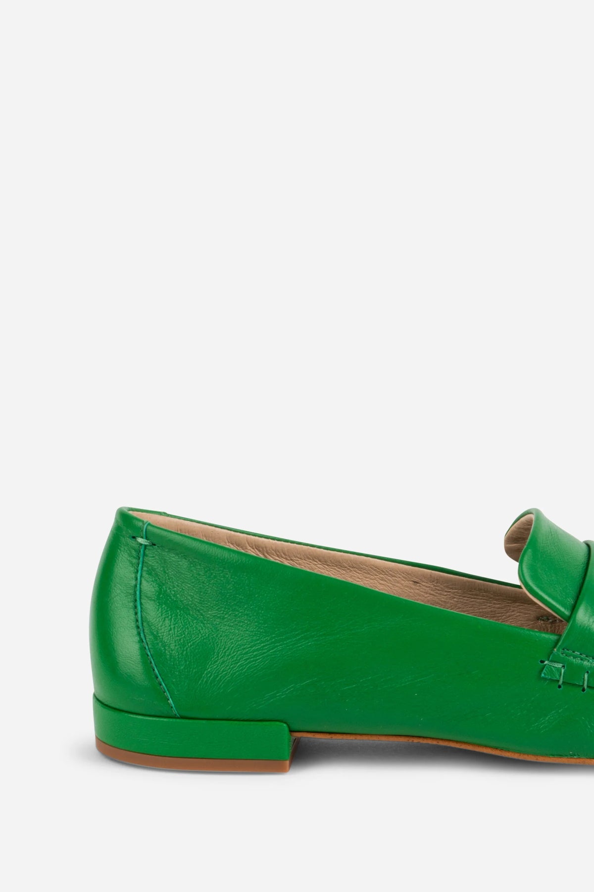 Pinky Loafers in Grass Leather