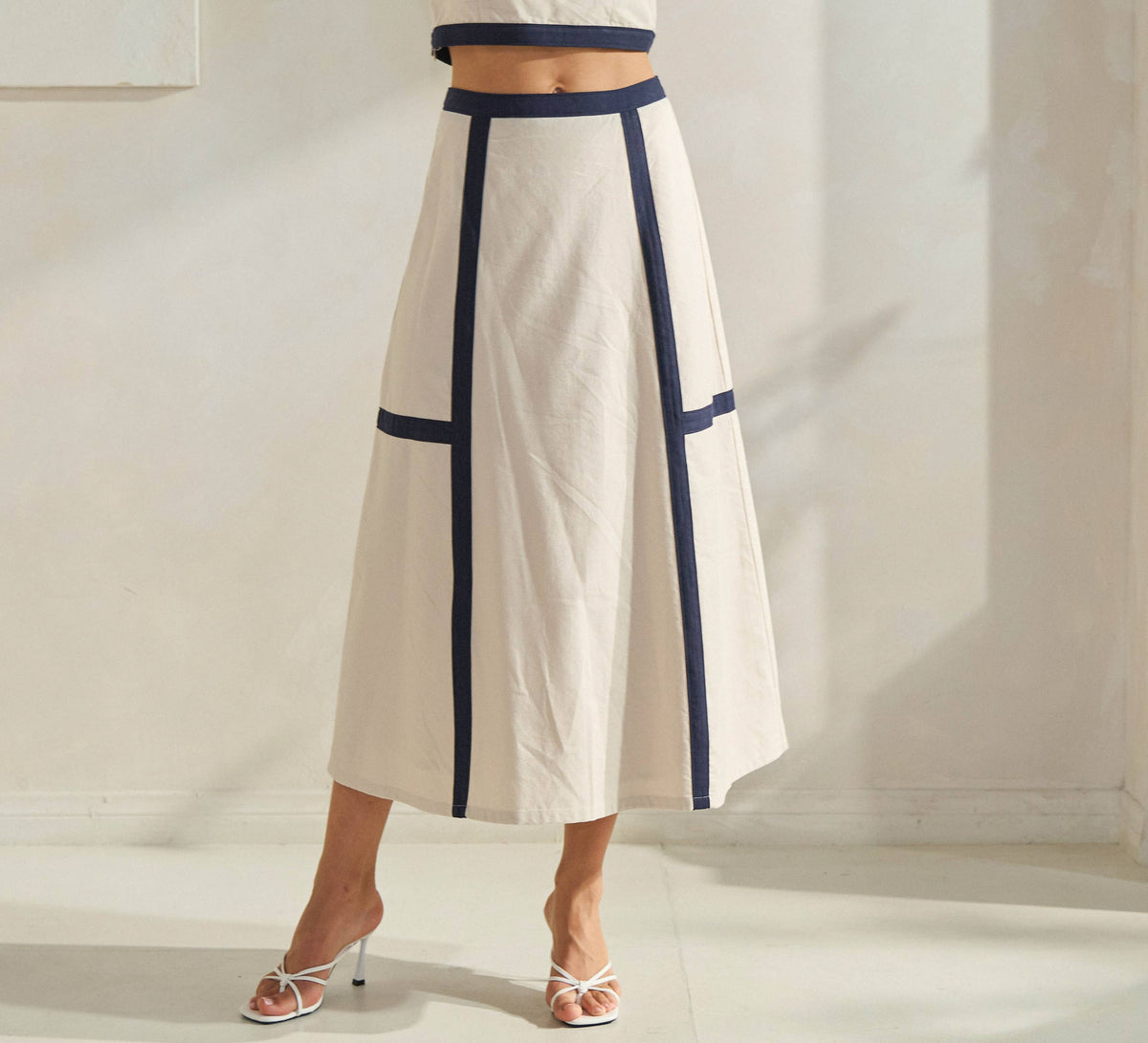 Soubrette Contrast Trim Skirt