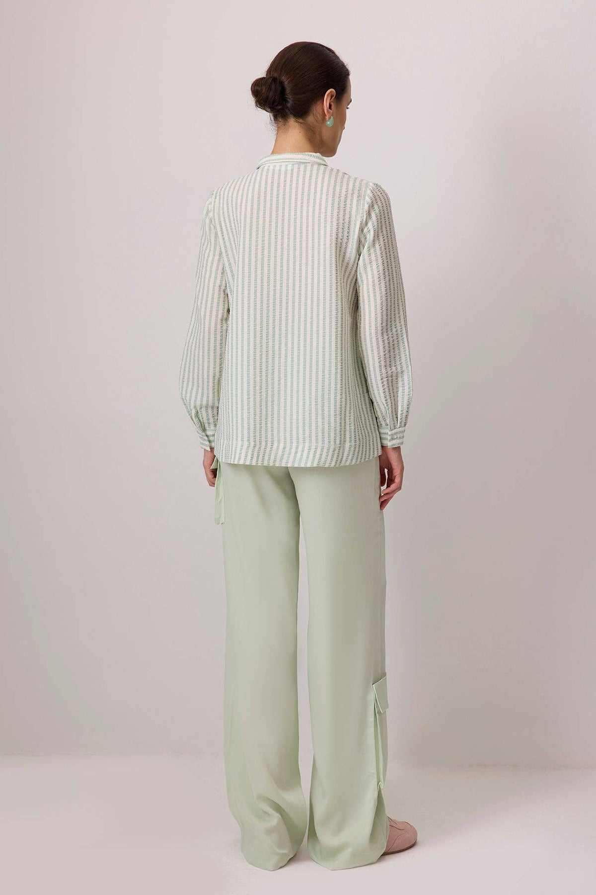 Lindsey Asymmetric Shirt / Mint