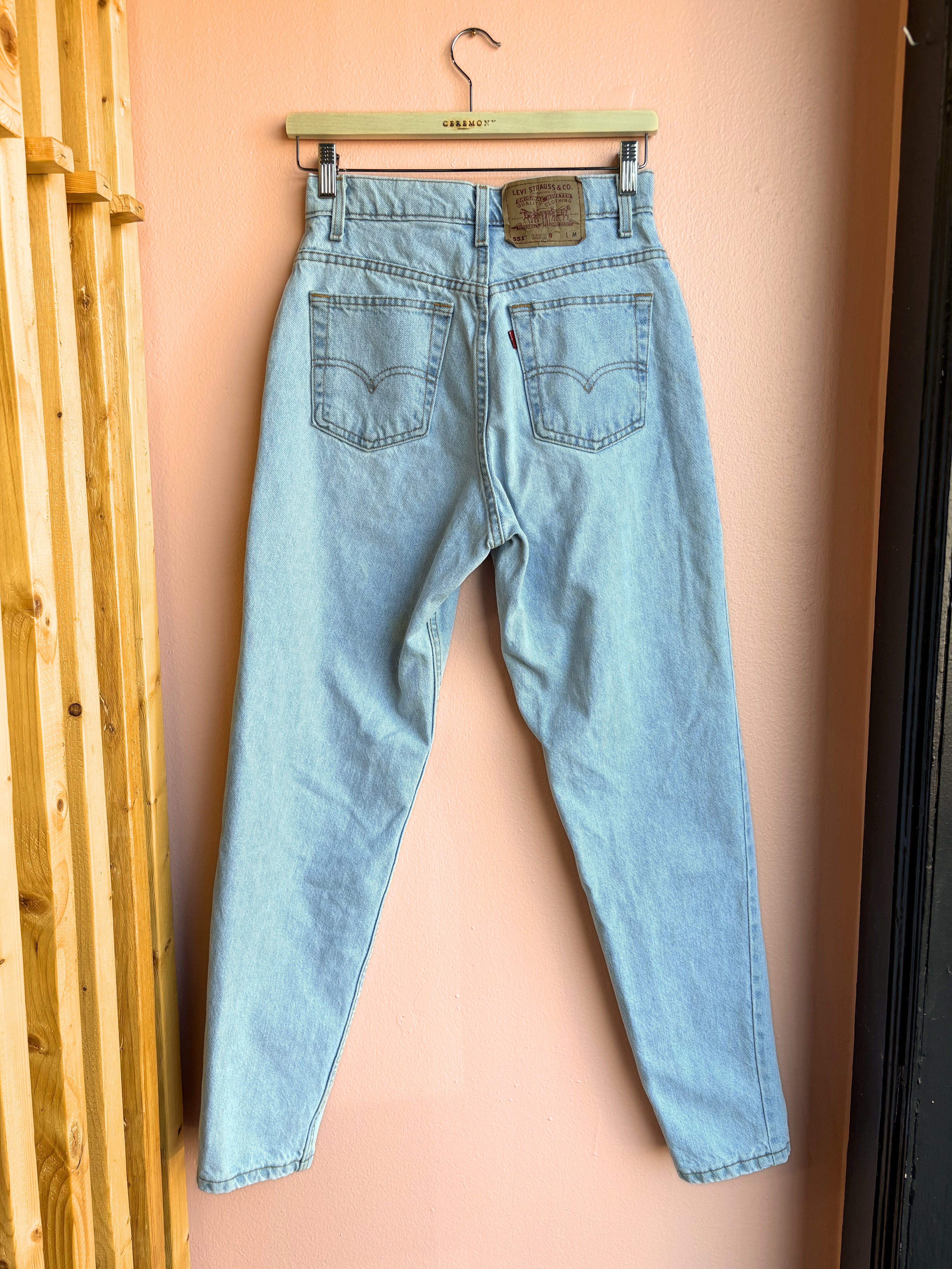 Vintage Levis 551’s Light Wash / Size 8M