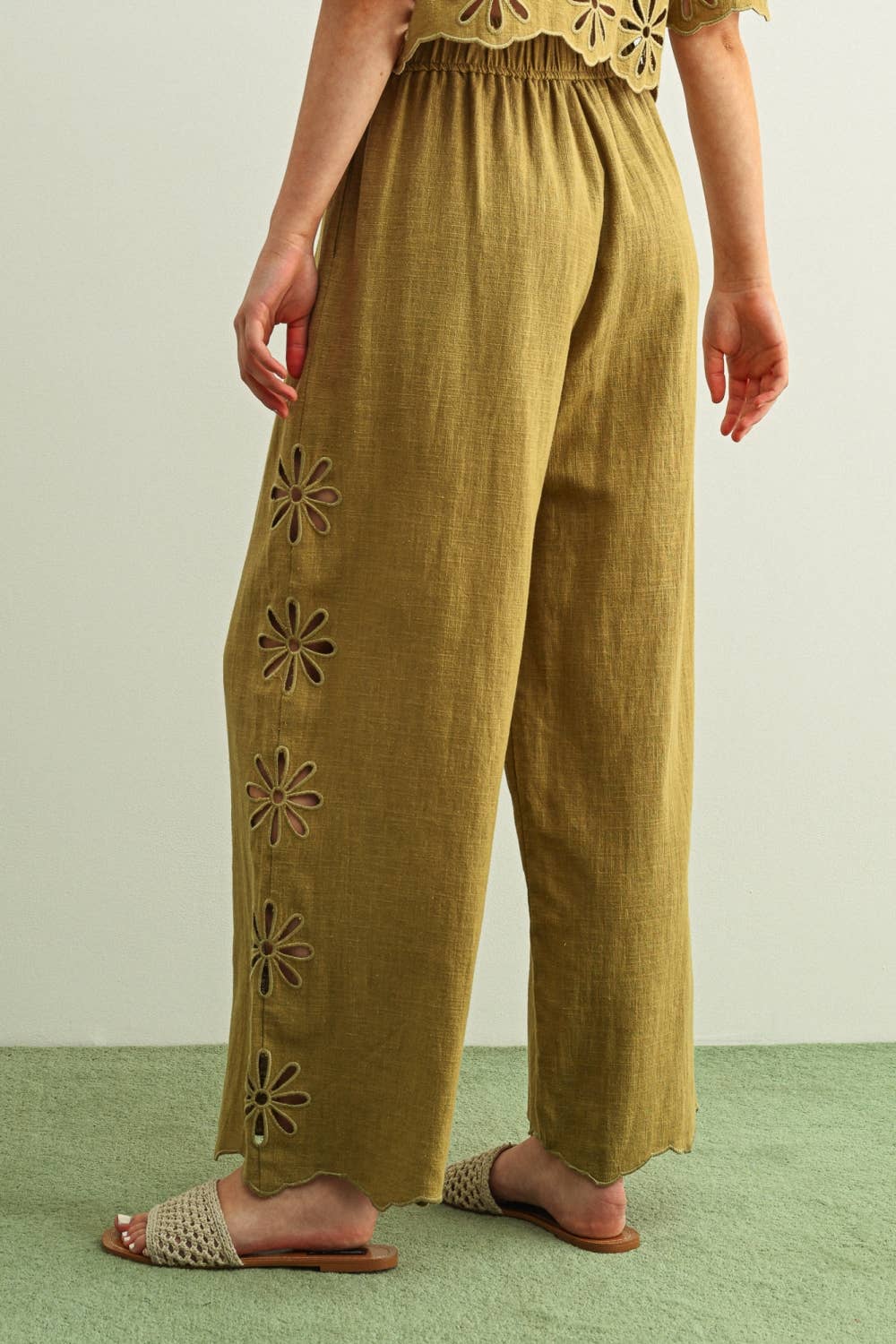 Daisy Cutout Linen Pants
