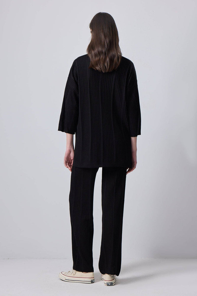 TEXTURED BLACK KNIT TUNIC