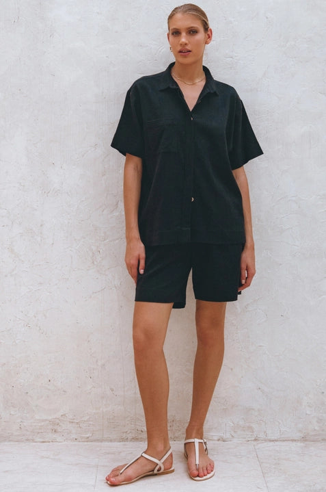 Riviera Linen Shorts in Black