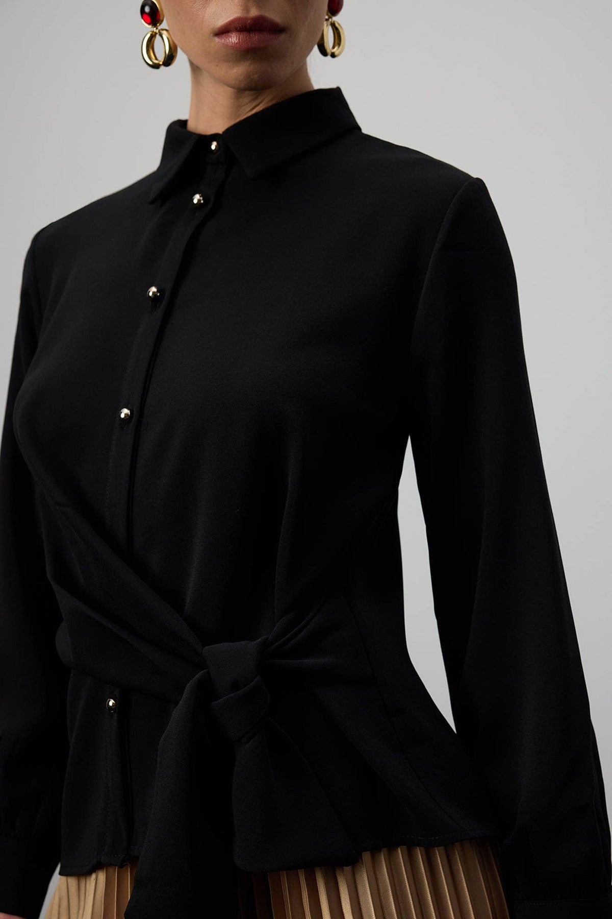 Joan Front Tie Shirt / Black