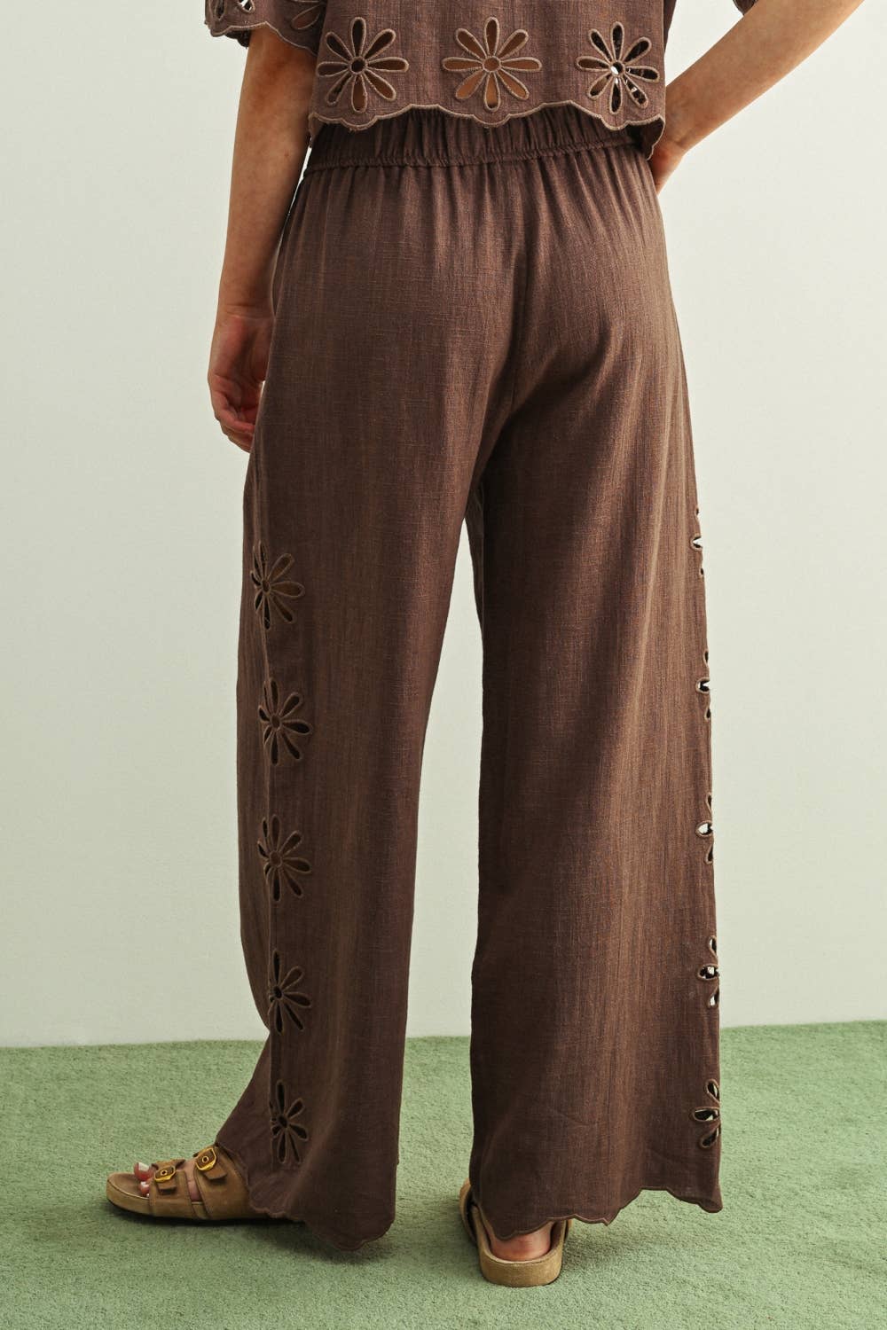 Daisy Cutout Linen Pants