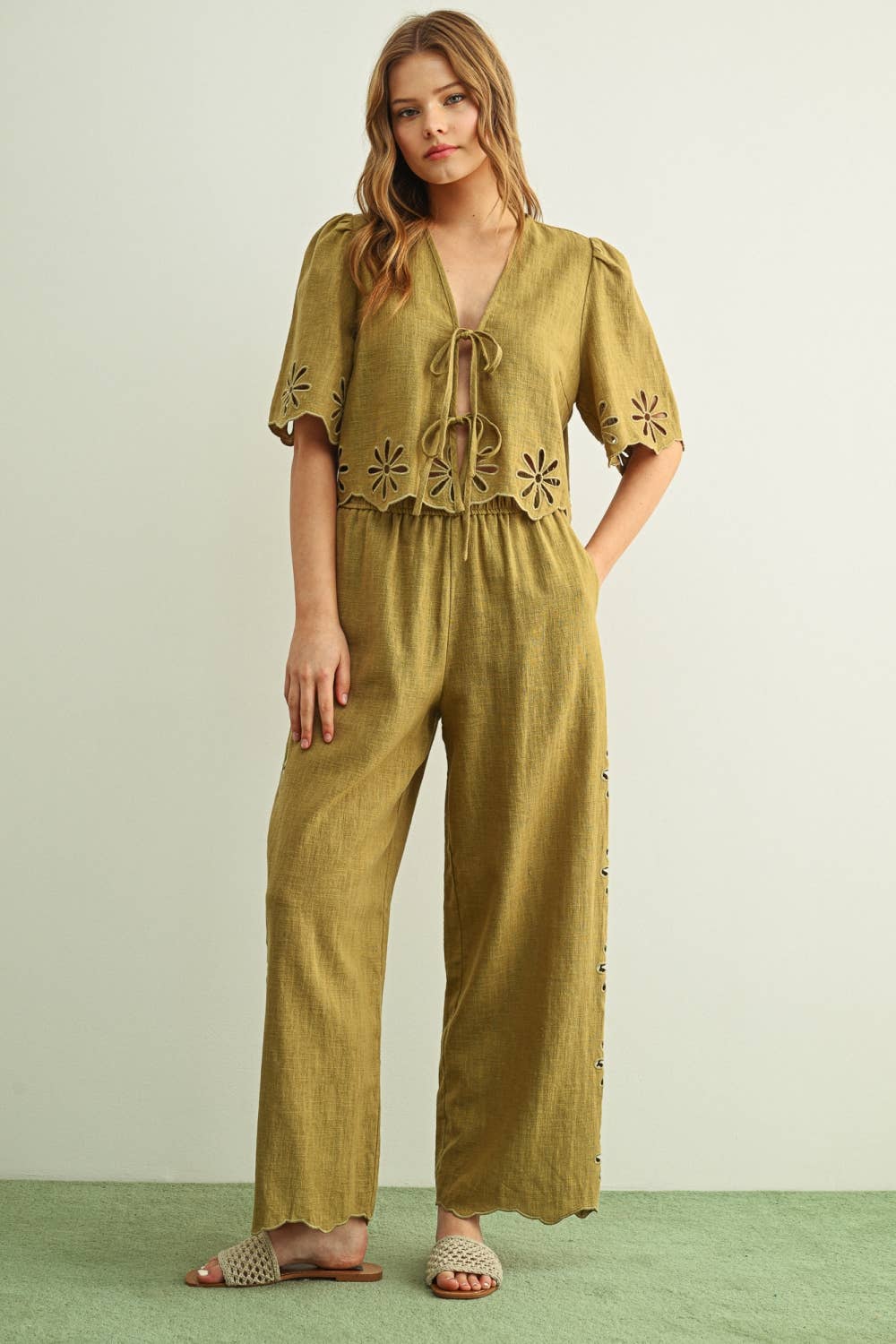 Daisy Cutout Linen Pants