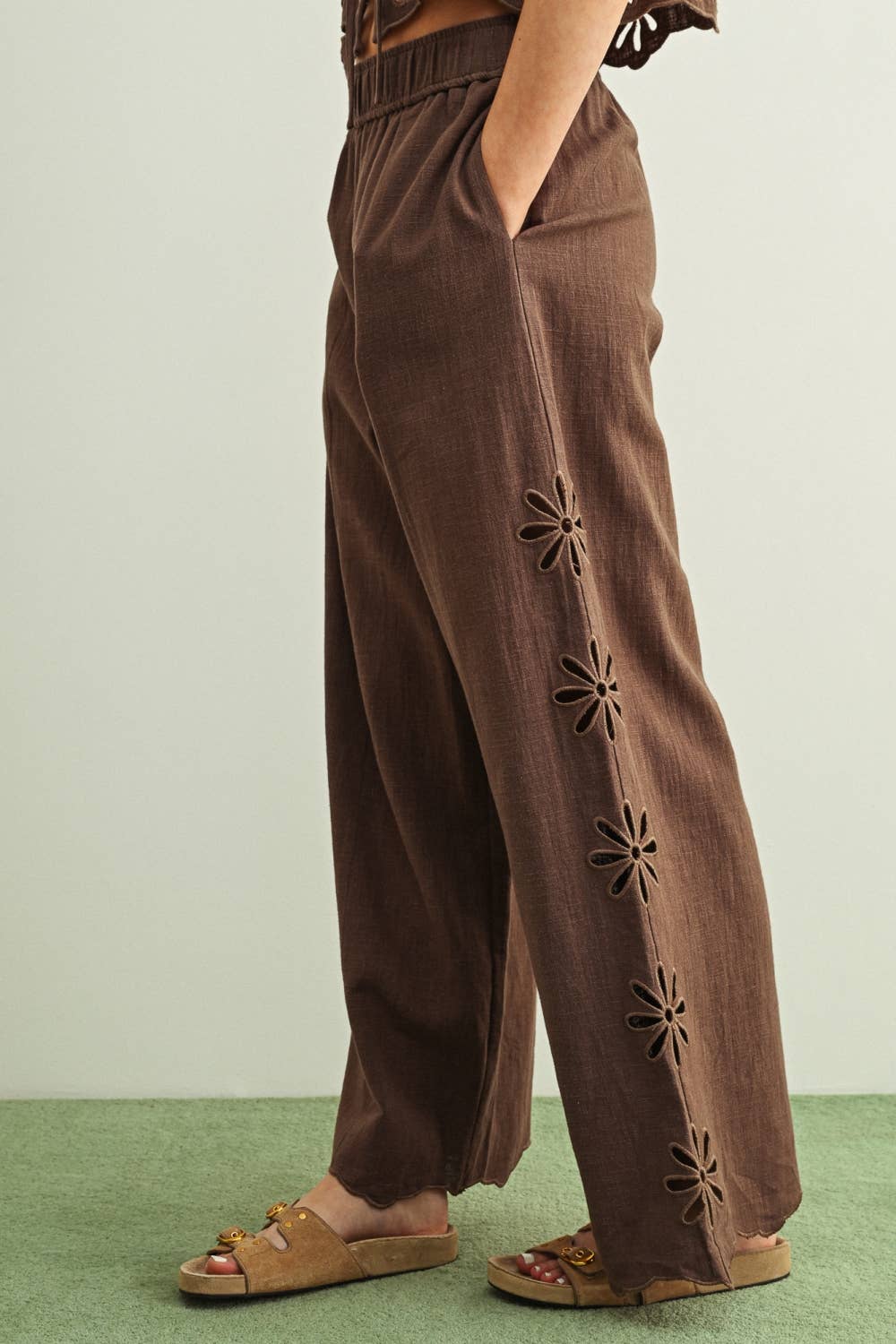 Daisy Cutout Linen Pants