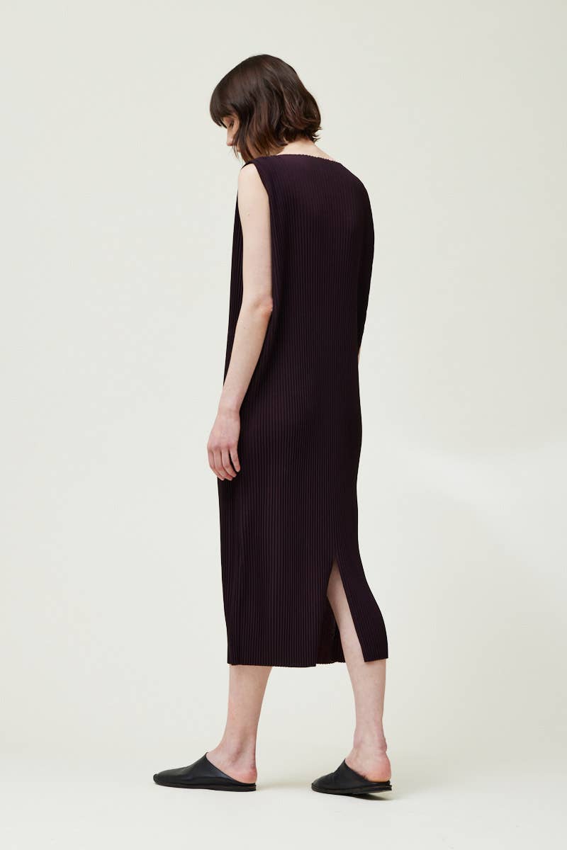 Gini Pleated Midi Dress / Aubergine