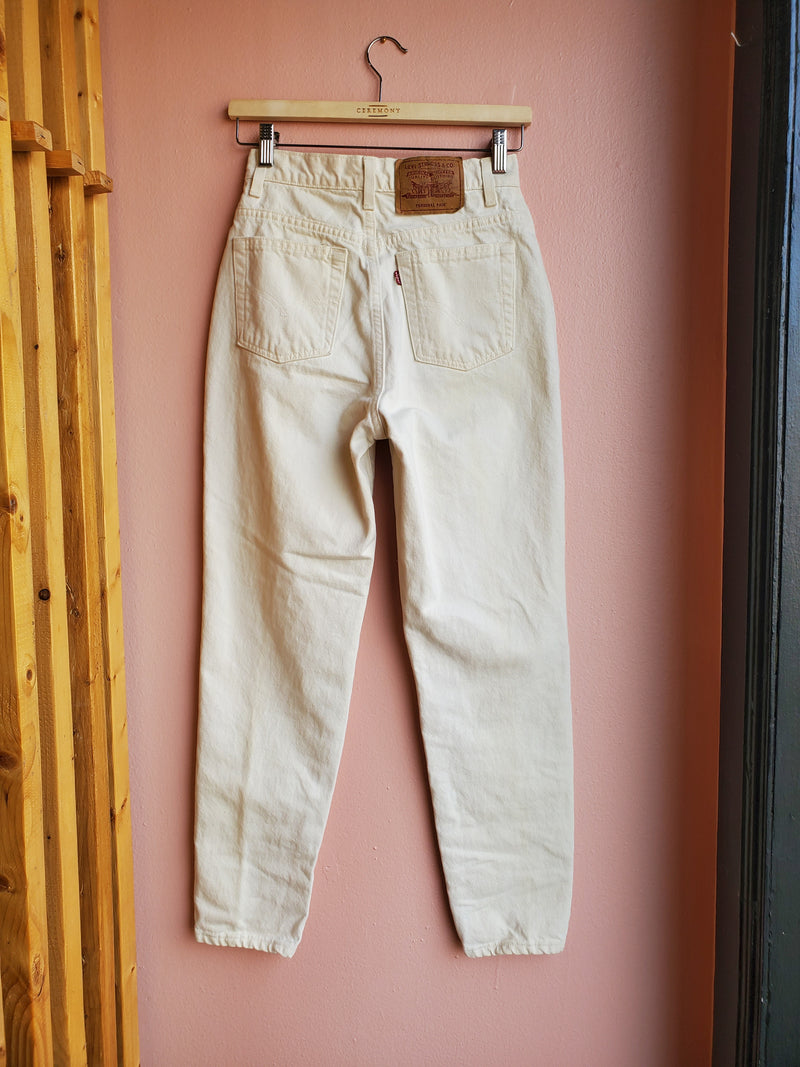 Vintage Levis White Personal Pair / Size 26