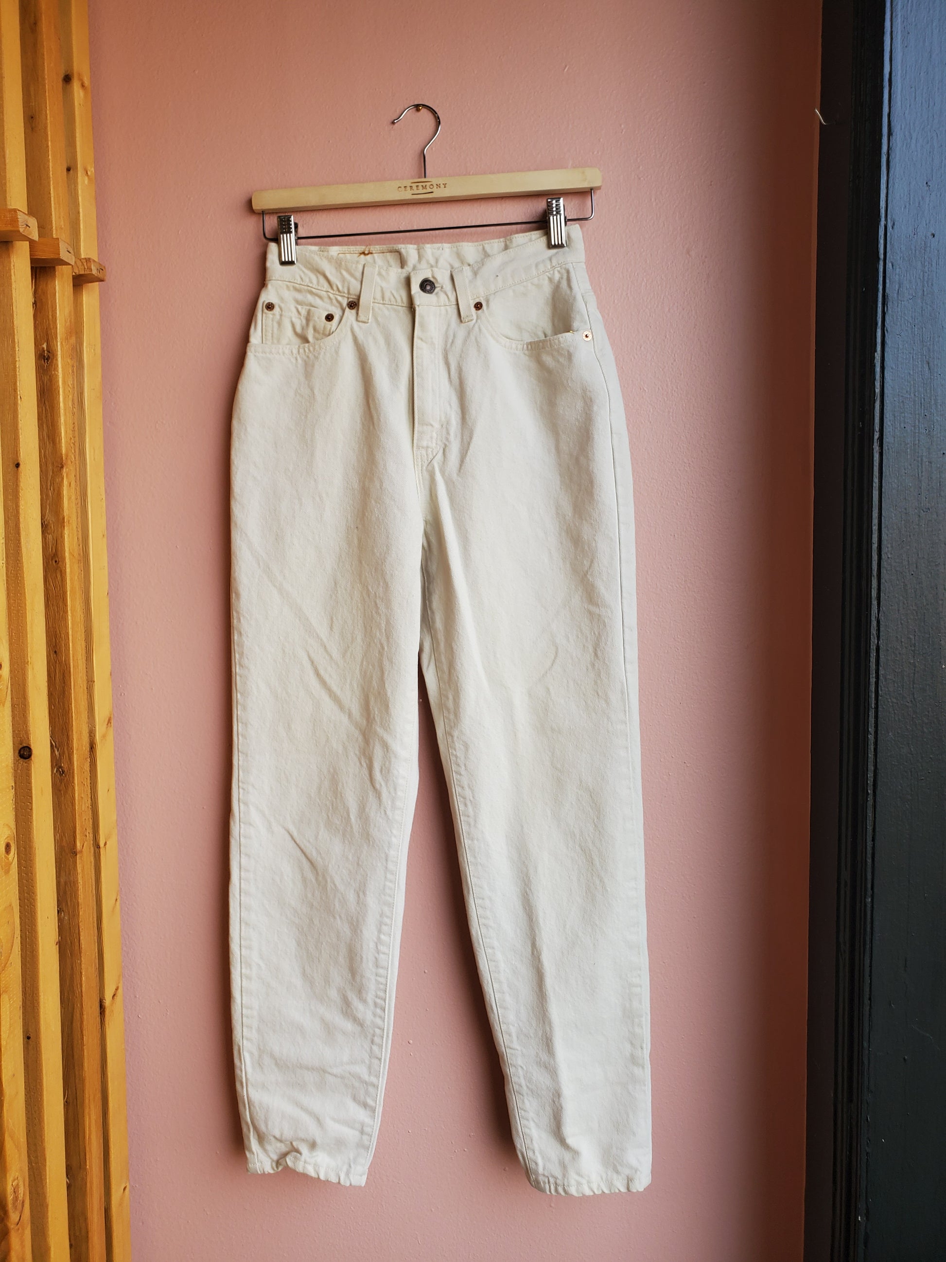 Vintage Levis White Personal Pair / Size 26