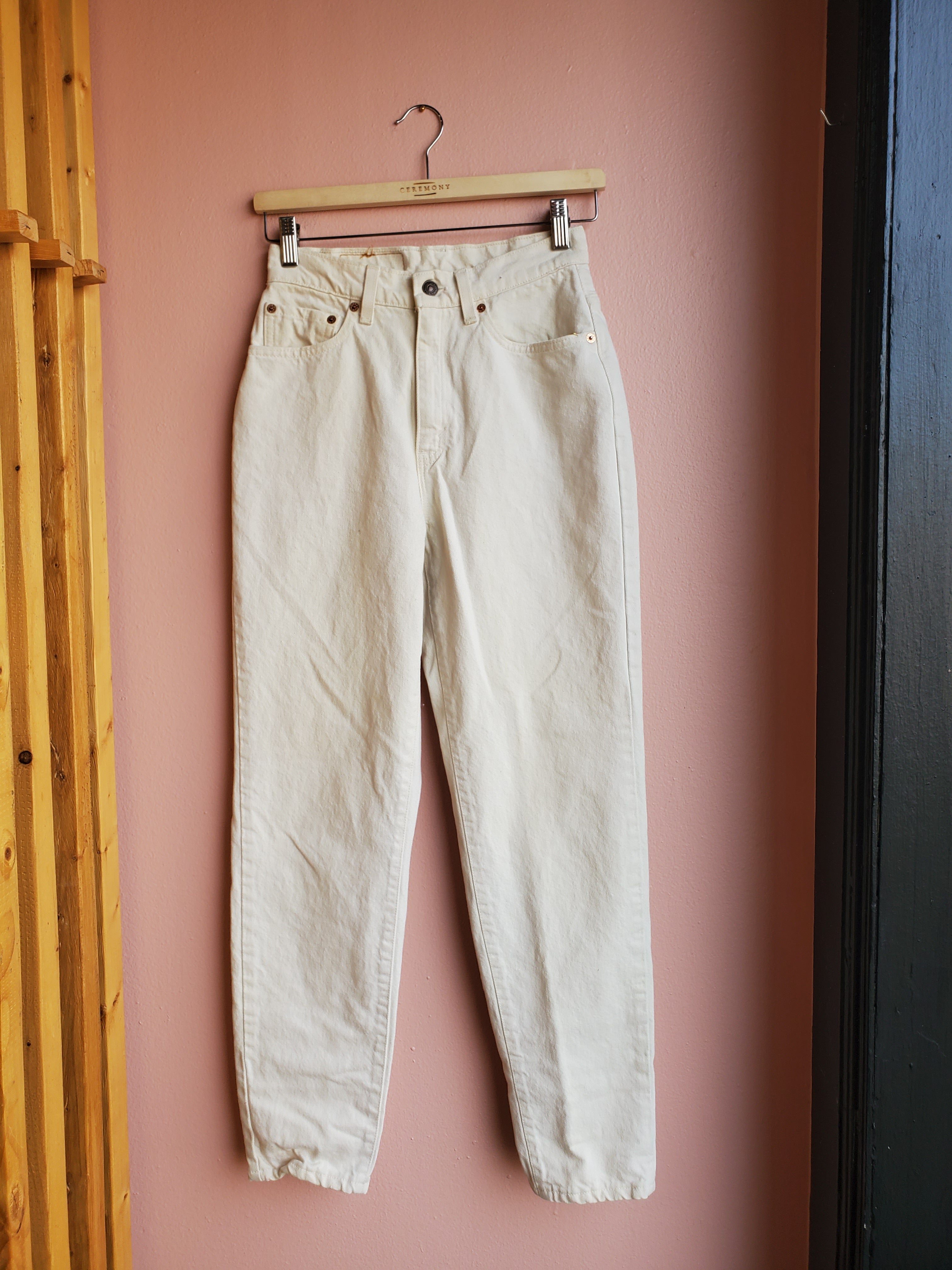 Vintage Levis White Personal Pair / Size 26
