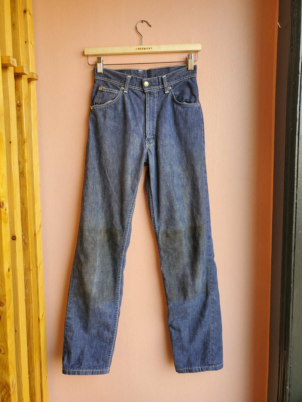 Vintage Farah Faded Dark Wash Jeans / Sz 4