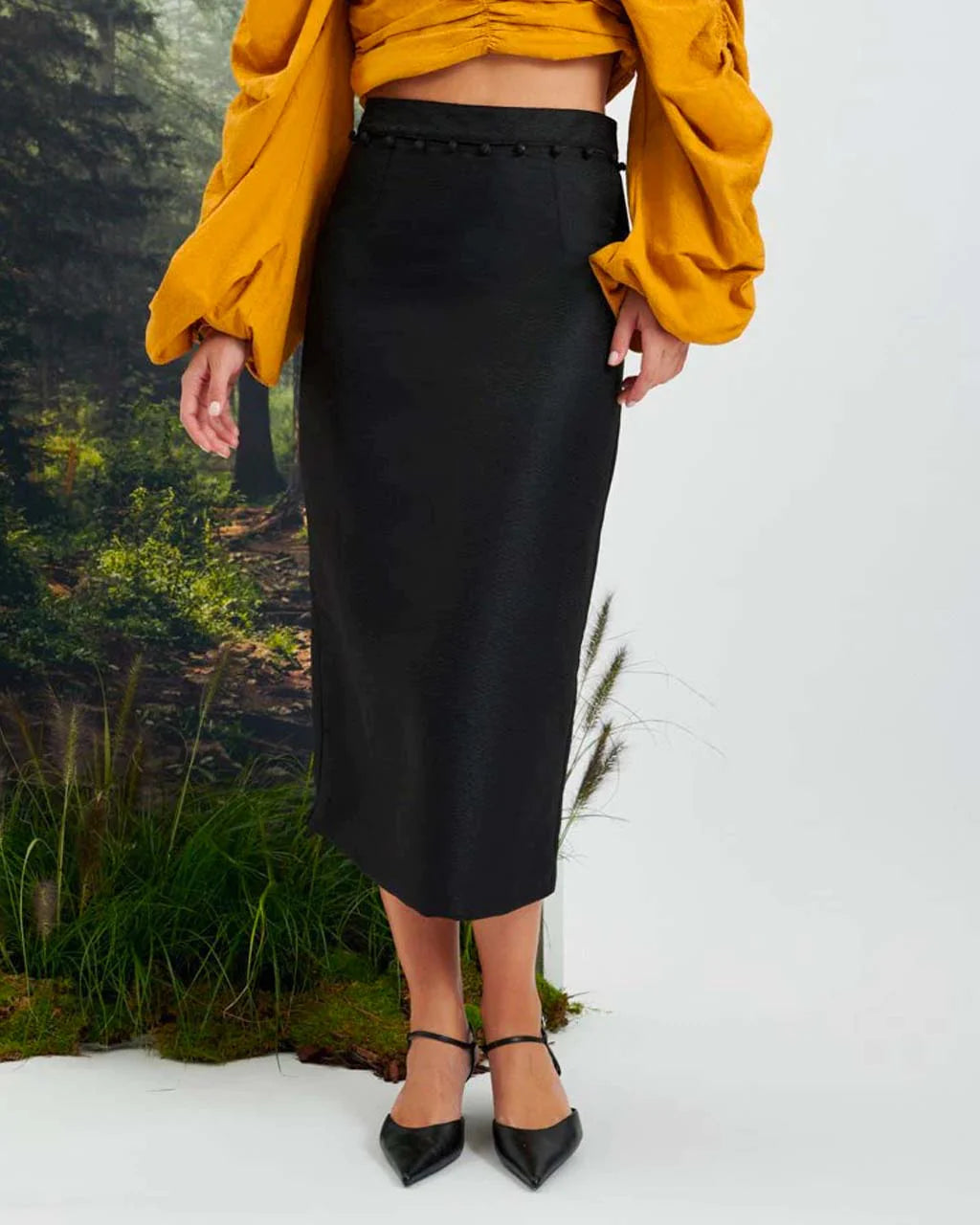 Tabitha Button-Up Midi Skirt in Black